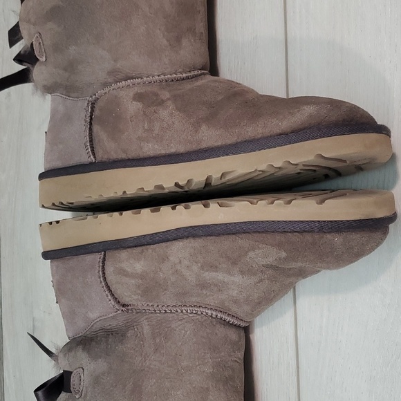 NEW Ugg Australia Bailey Bow II Short Sheepskin Boots shoes sz 6 - Picture 10 of 15